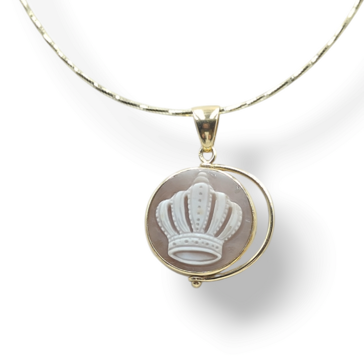 Reversible pendant necklace in cameo mounted on silver