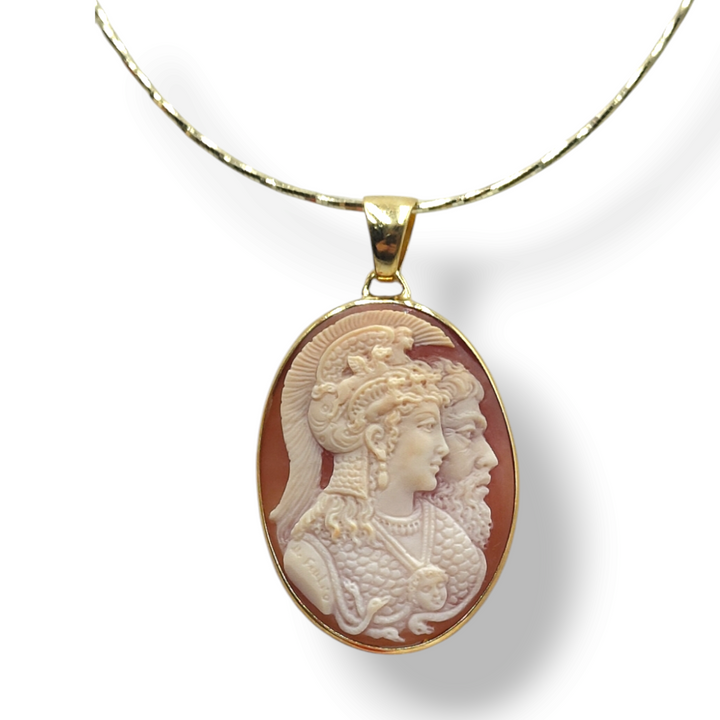 Collana ciondolo "la guerriera" inciso su cammeo corniola