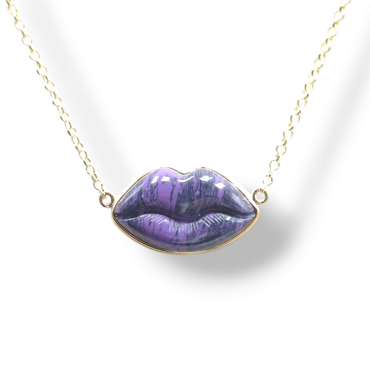 Idea regalo san valentino - Collana bacio in pasta di corallo, di lapis, di turchese, di ametista, di malachite.