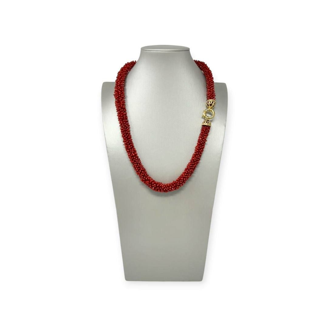 Collana girocollo di corallo rosso montato in argento