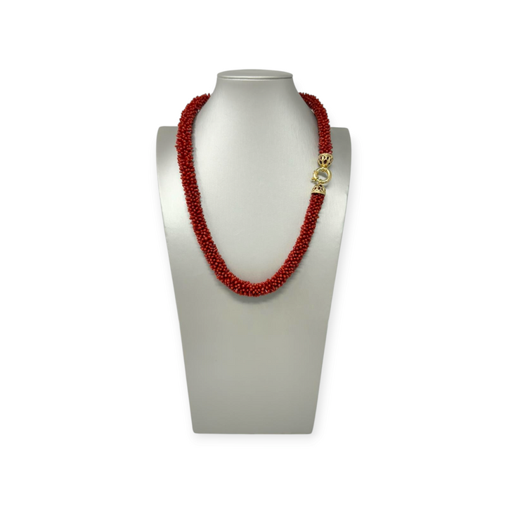 Collana girocollo di corallo rosso montato in argento
