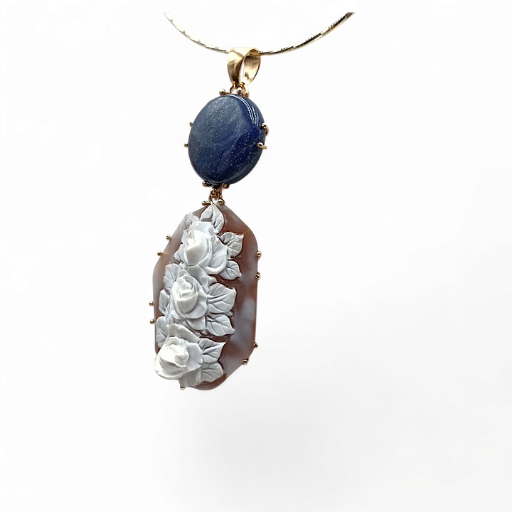 Collana ciondolo "fiori e lapis" in cammeo montato su argento