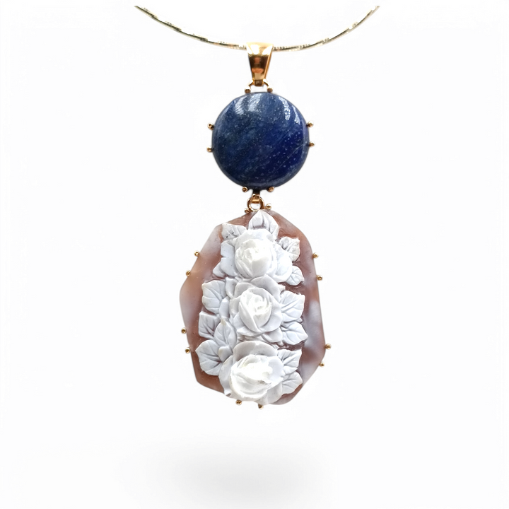 Collana ciondolo "fiori e lapis" in cammeo montato su argento