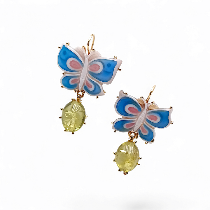 "Butterflies and Amber" earrings, cameo and green amber mounted on silver