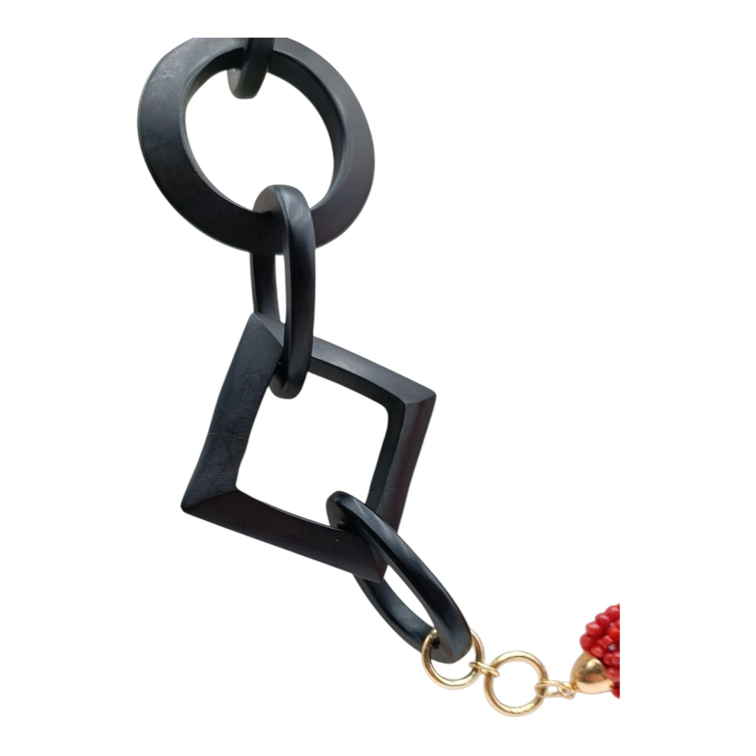Collana corallo ed ebano montato su argento placcato oro