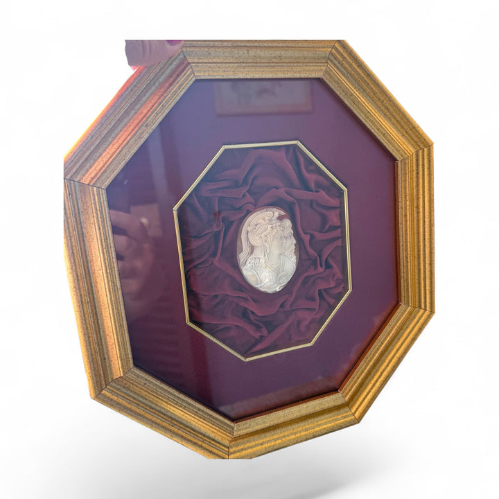 Quadro “Atena e Zeus” di cammeo corniola montato in quadro
