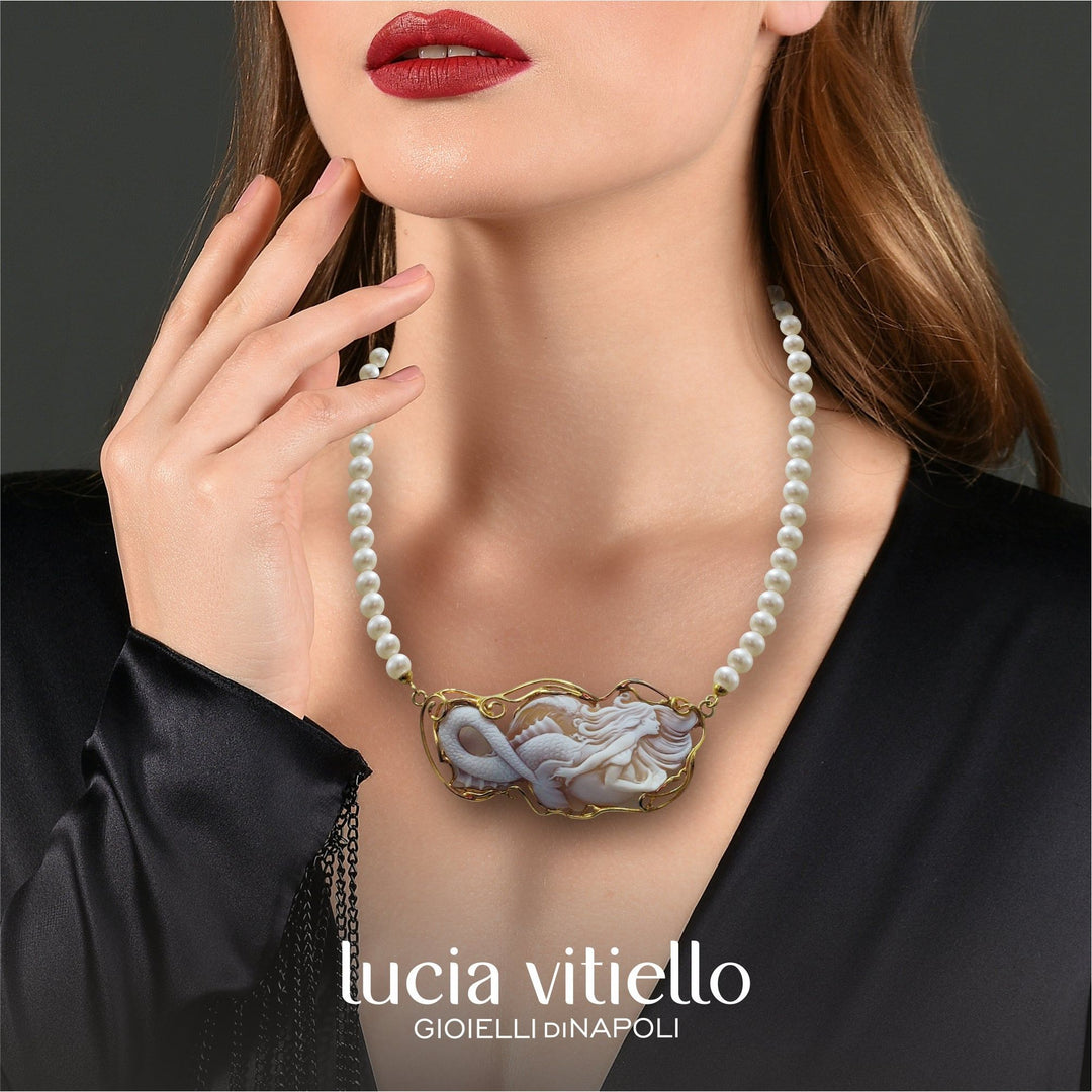 Sardonic cameo mermaid necklace