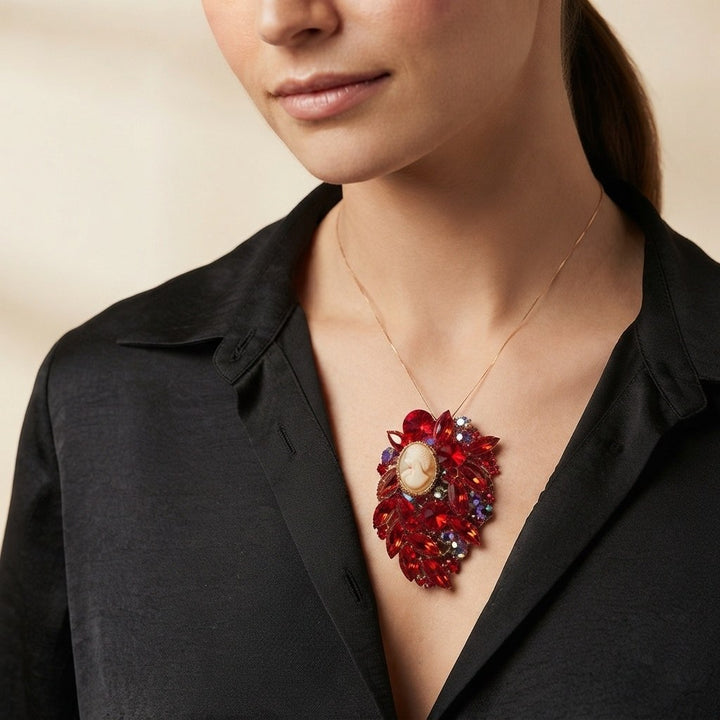 Ciondolo spilla Dama di Cammeo e Cristalli Swarovski