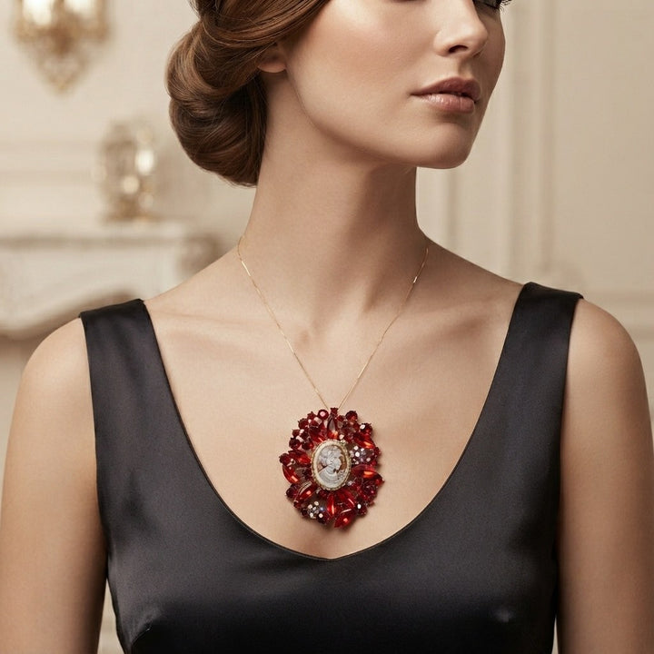Ciondolo spilla Dama di Cammeo e Cristalli Swarovski