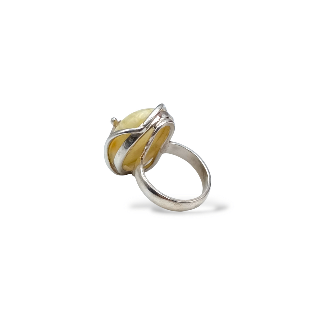 END OF COLLECTION - Amber ring mounted on 925 silver