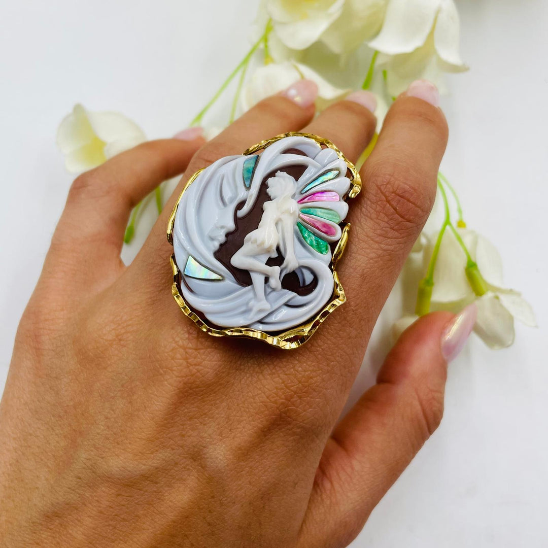 Anello fata in cammeo montato su argento