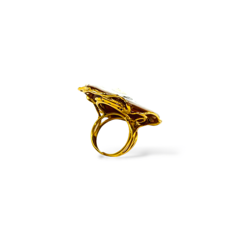 Anello fata in cammeo montato su argento