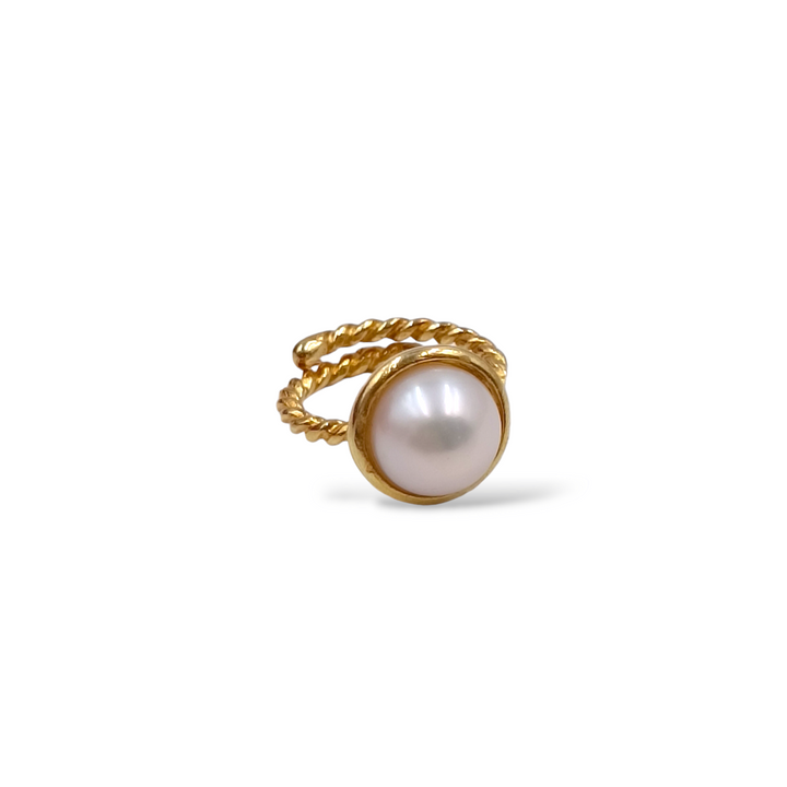 END OF COLLECTION - Pearl ring mounted on silver