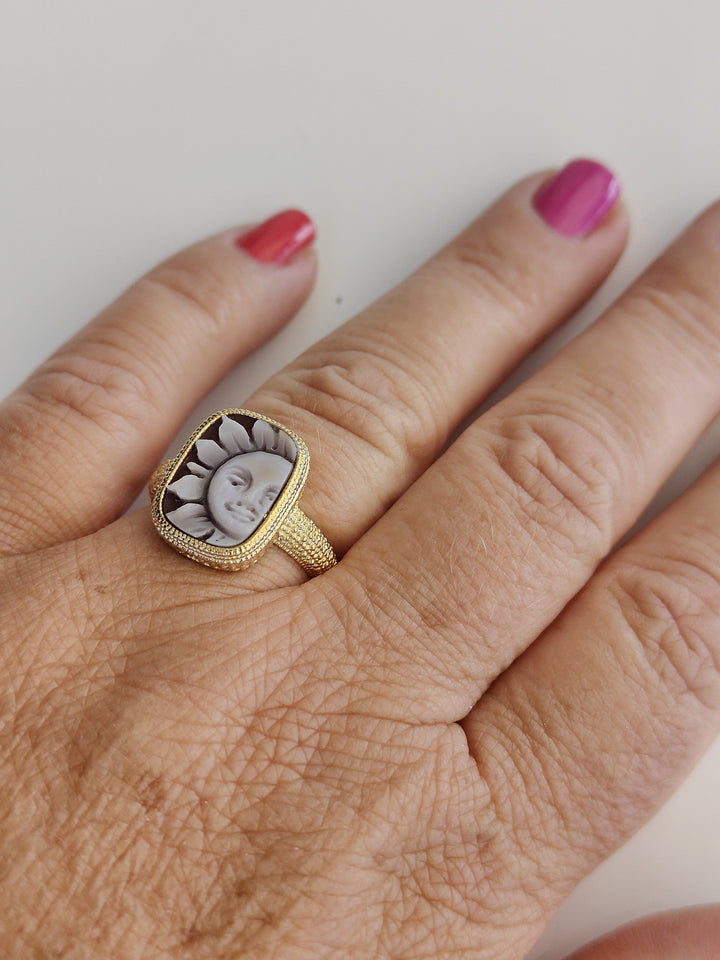 "SUN" CAMEO RING MOUNTED ON SILVER