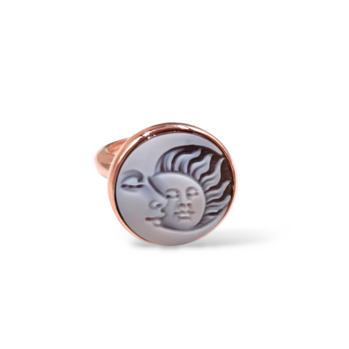 Sun moon ring in cameo and silver