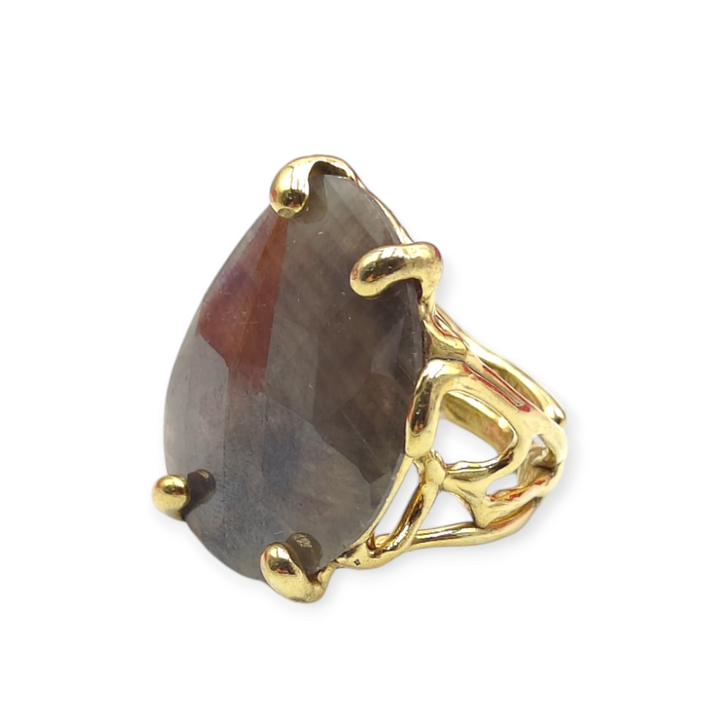 Anello "radice di zaffiro" viola montato su argento