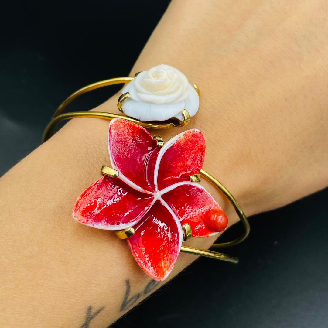 Bracciale fiore in madreperla e cammeo montato su argento