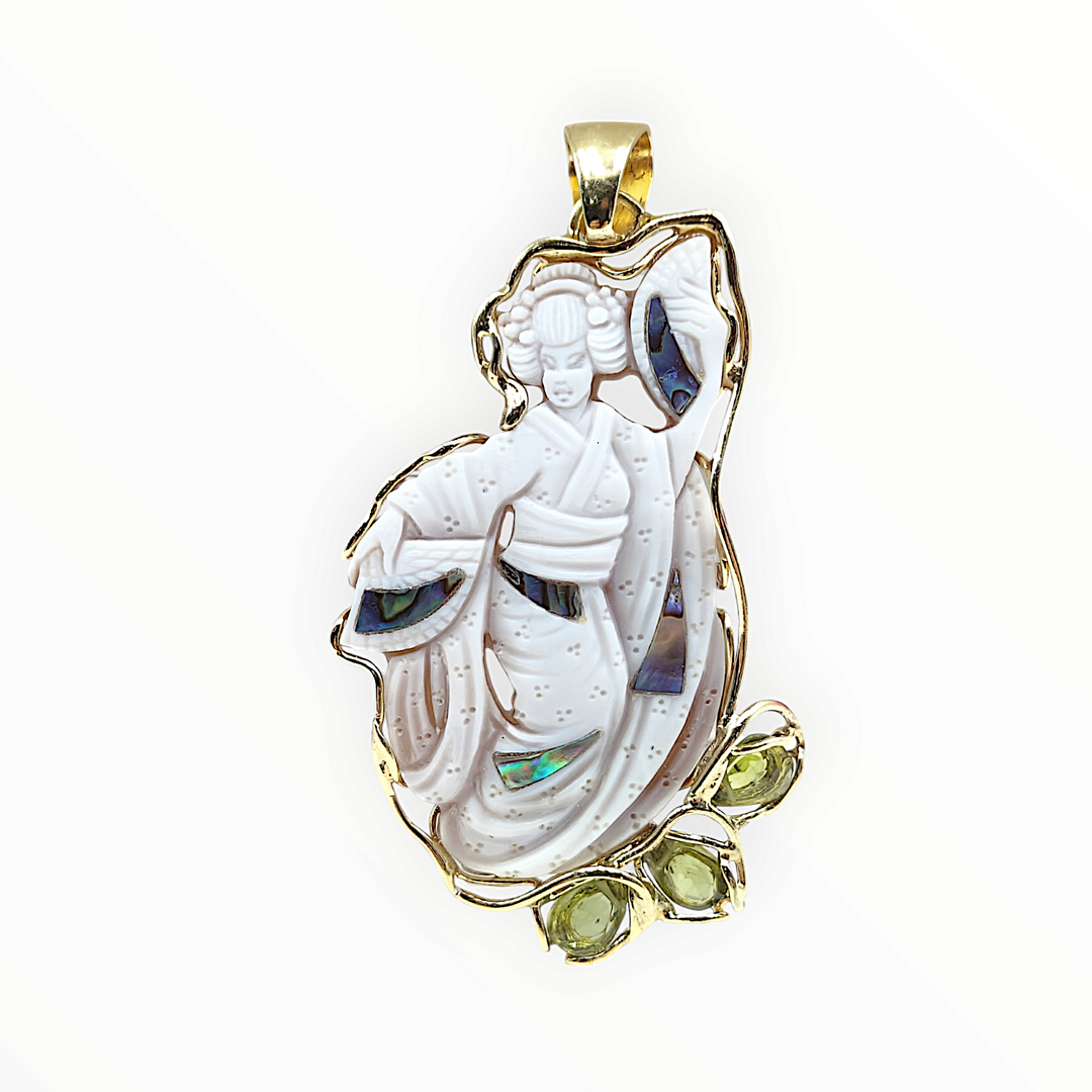 Oriental line - pendant necklace "Suraya" in sardonyx cameo mounted on silver