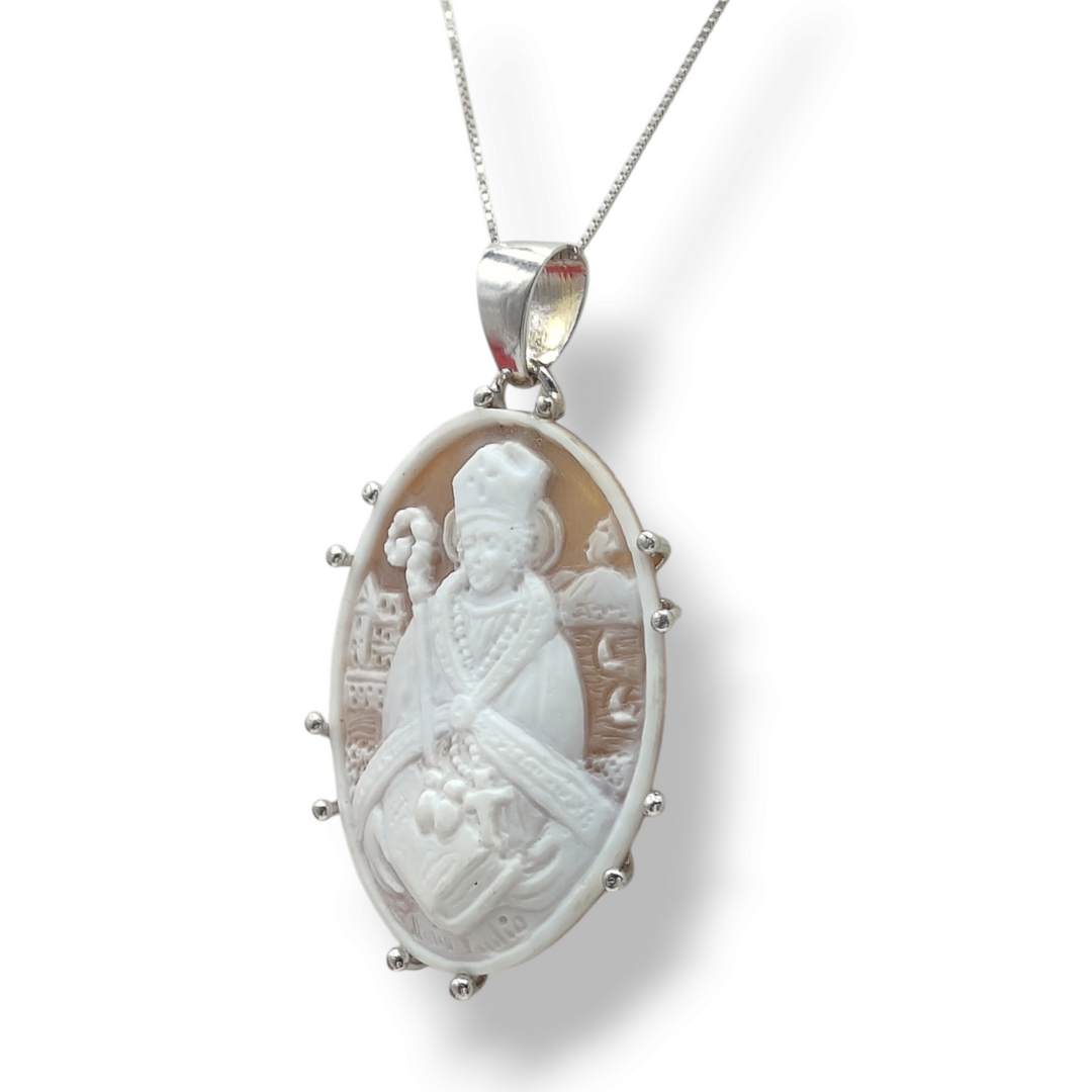"San Gennaro" pendant necklace in sardonic cameo mounted on silver