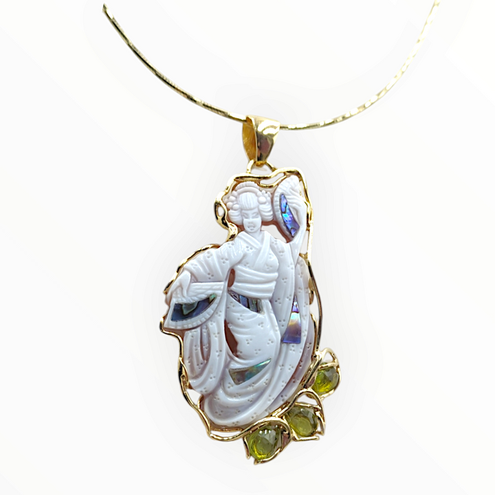 Oriental line - pendant necklace "Suraya" in sardonyx cameo mounted on silver