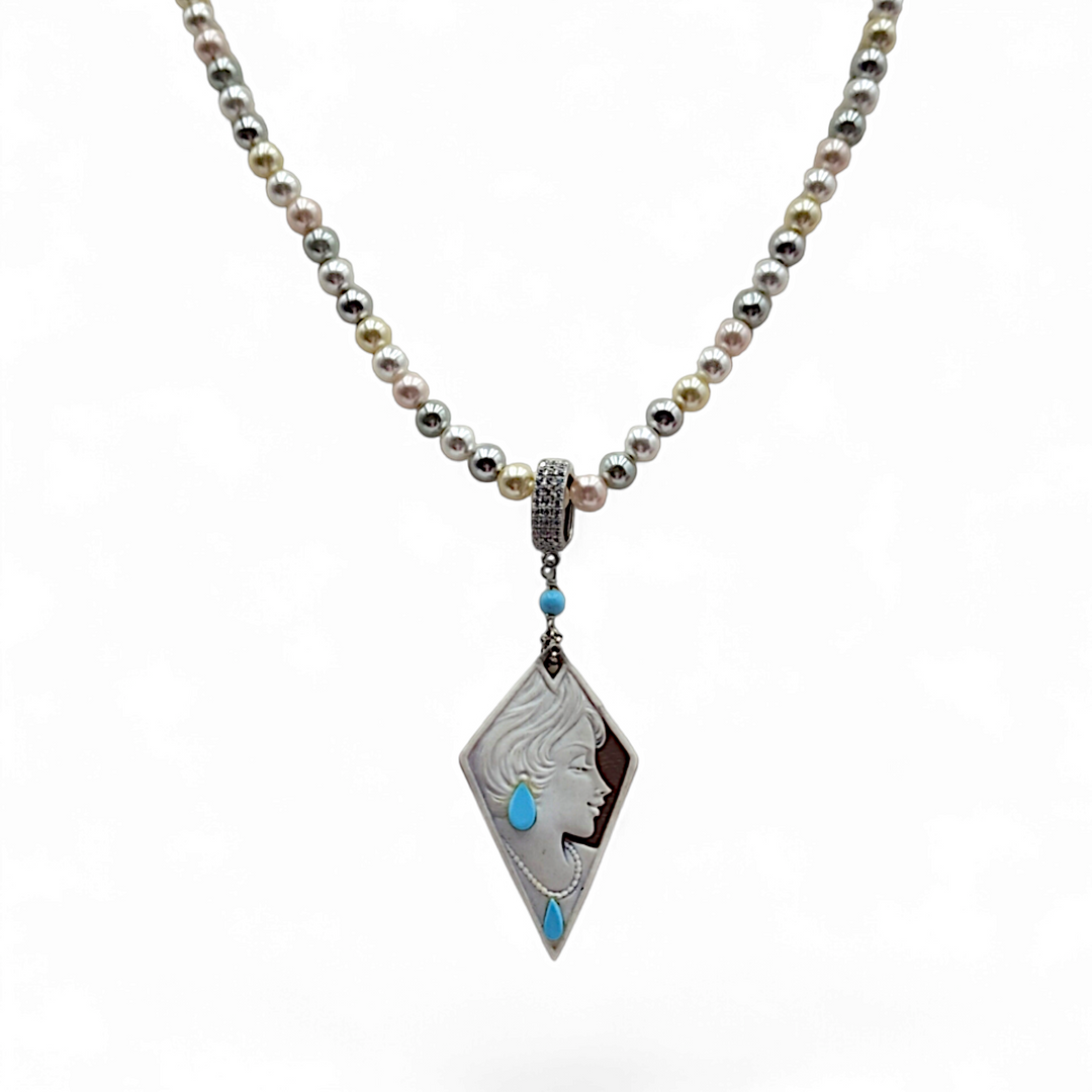 Pendant necklace "the dreamer" in sardonyx cameo and turquoise paste mounted on silver