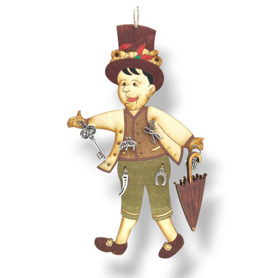 Gnometto portafortuna in legno e charms in acciaio