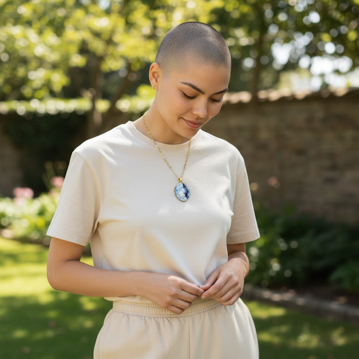 “Holy Family” pendant in sardonyx cameo mounted in silver
