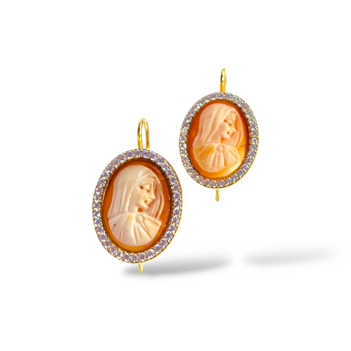 Madonna earrings in cameo mounted on silver