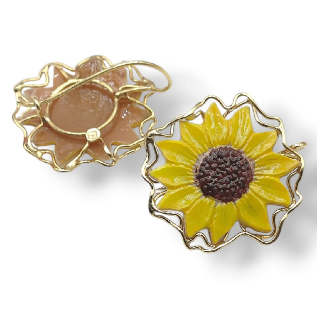 "Sunflower" earrings in sardonyx cameo mounted on silver