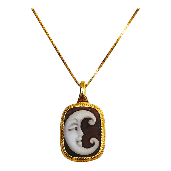 Moon necklace in cameo mounted on silver