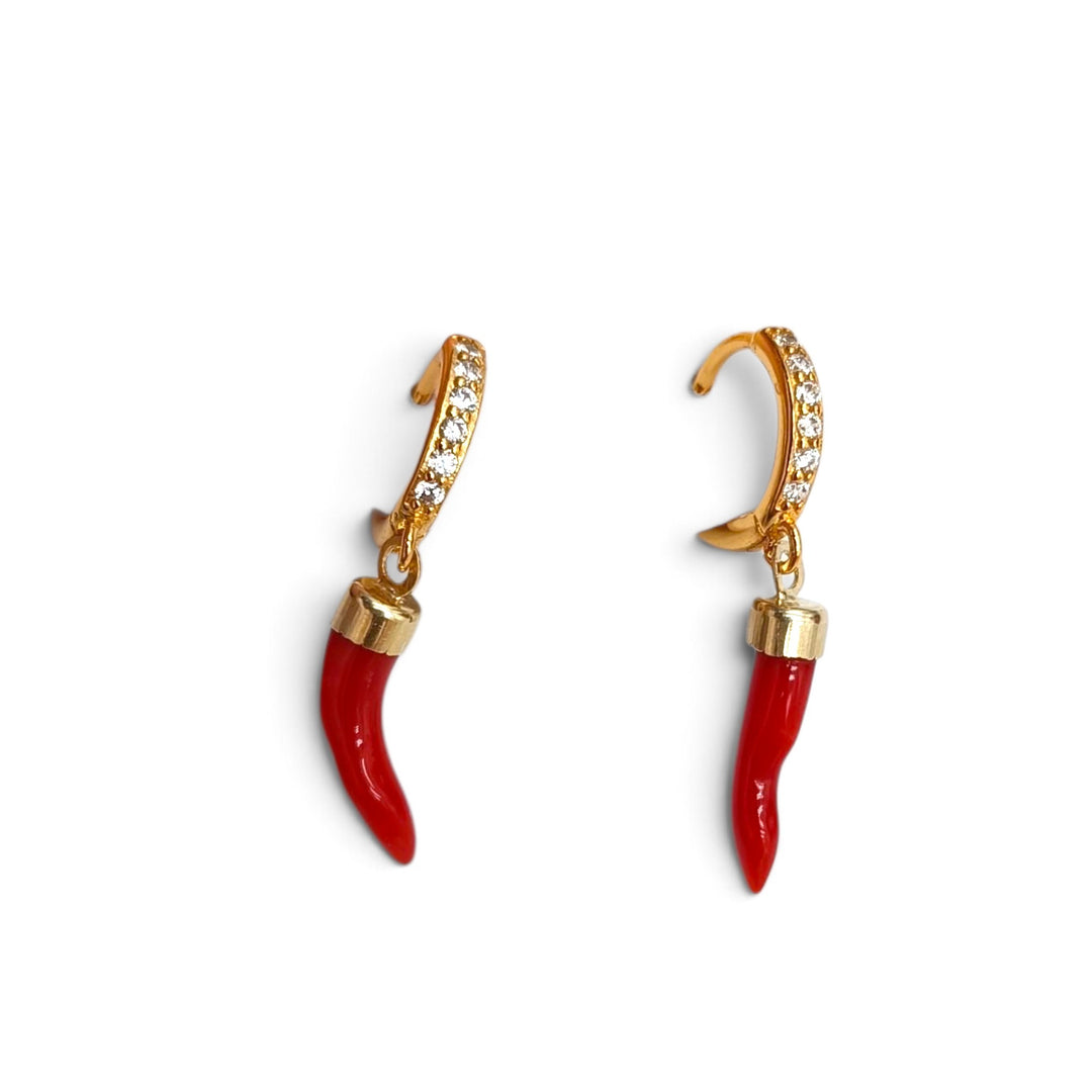 Orecchini cornetti di corallo rosso montato su argento