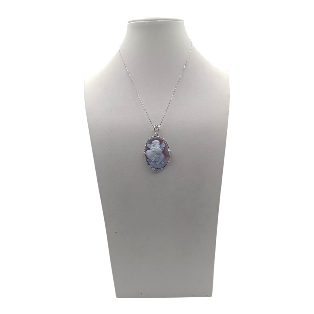 "Loving Cherub" Pendant in Sardonic Cameo