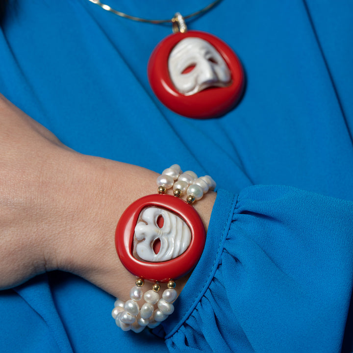 Collana ciondolo maschera napoletana in cammeo montato su agata e argento