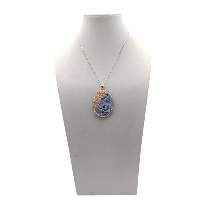 Collana con Ciondolo Venezia di Cammeo montato in Argento Dorato