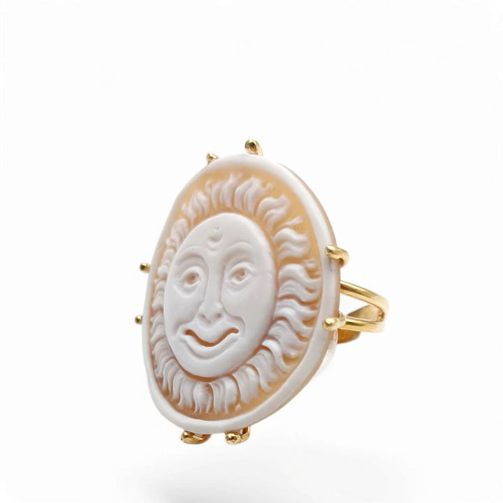 "Sun" ring in sardonyx cameo mounted on silver