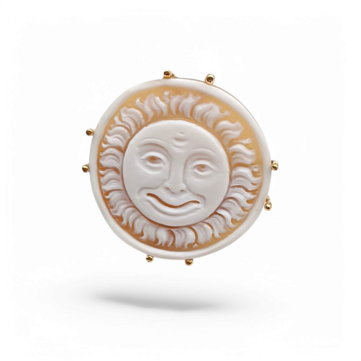 "Sun" ring in sardonyx cameo mounted on silver