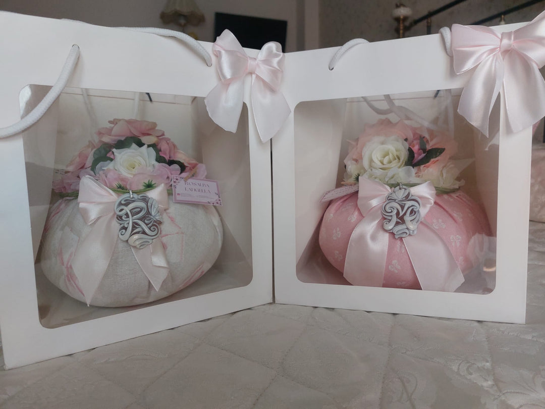 Wedding favor - witness favors - Letter on cameo