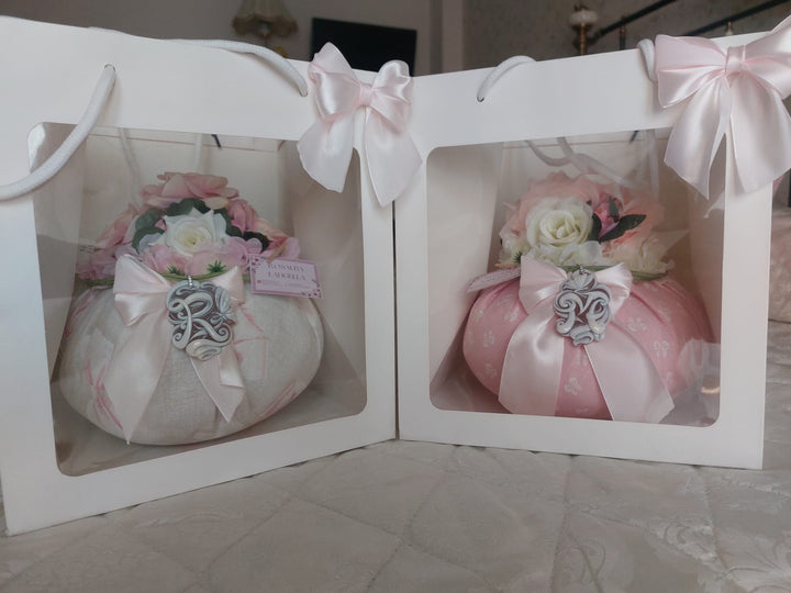 Wedding favor - witness favors - Letter on cameo