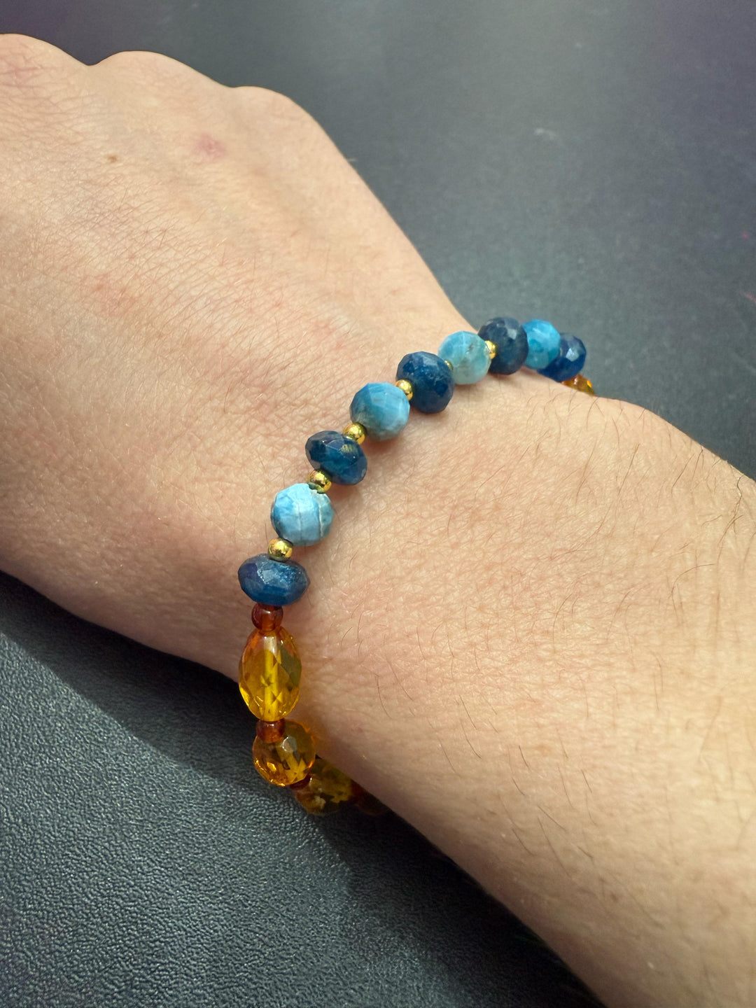 Yellow amber, apatite and hematite bracelet