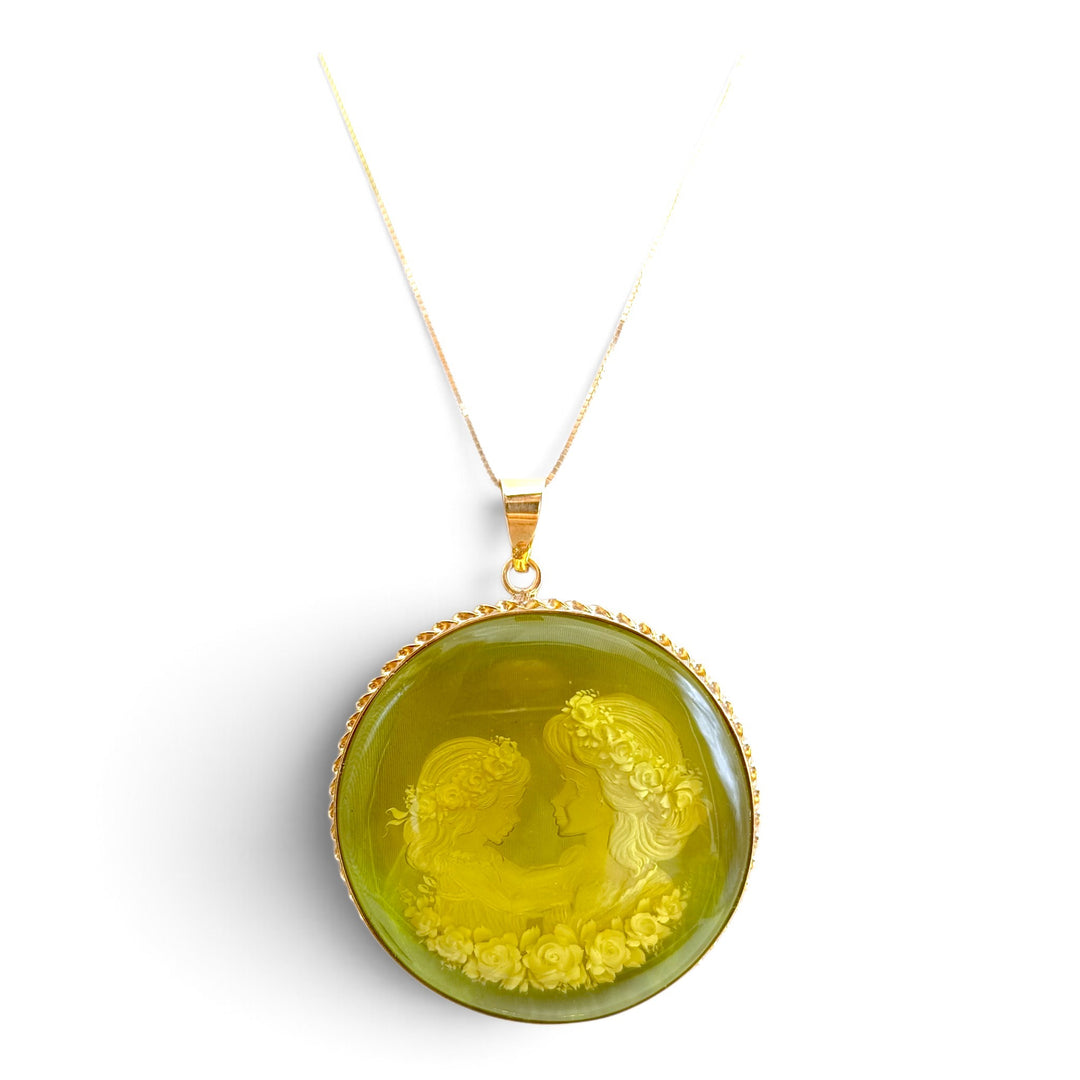 Ciondolo Connubio d'amore di Ambra montato in Argento Dorato