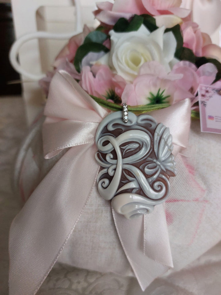 Wedding favor - witness favors - Letter on cameo