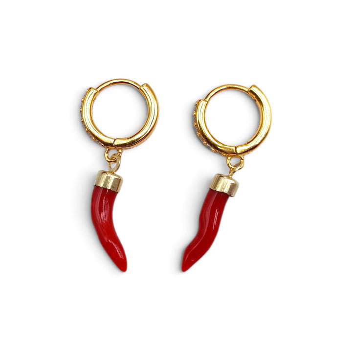 Orecchini cornetti di corallo rosso montato su argento