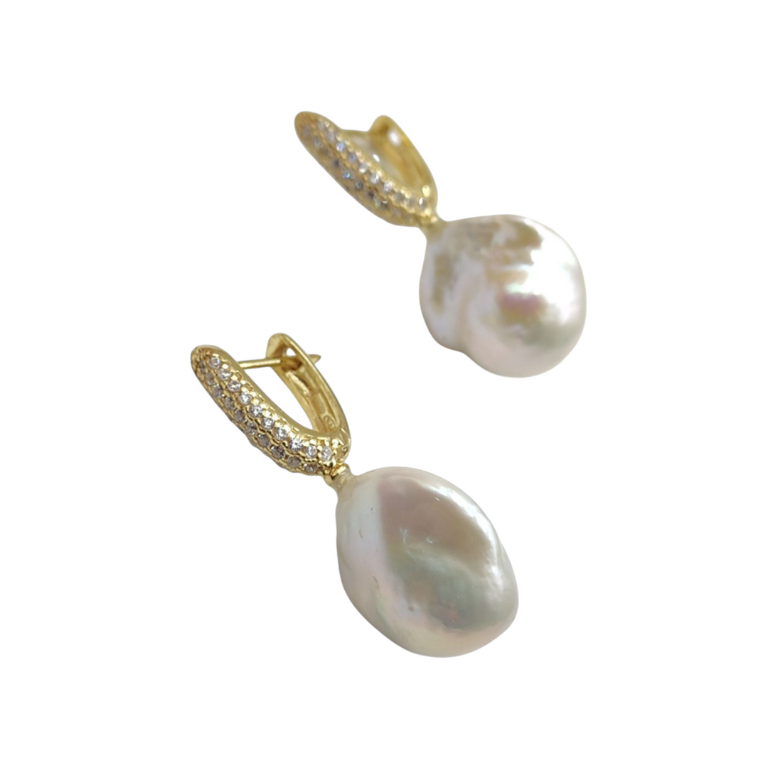 Scaramazza pearl earrings mounted on gold plated silver
