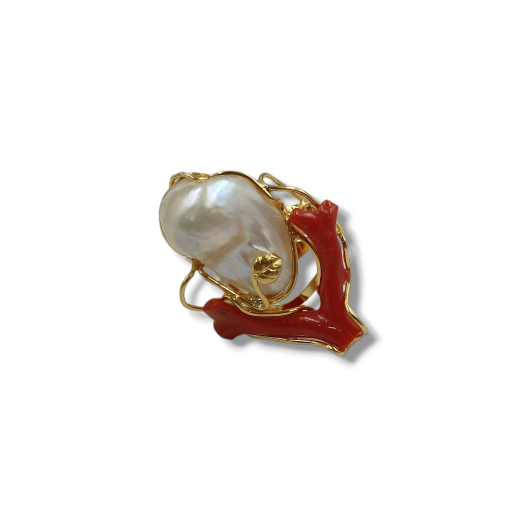 Anello in corallo e perla montato su argento