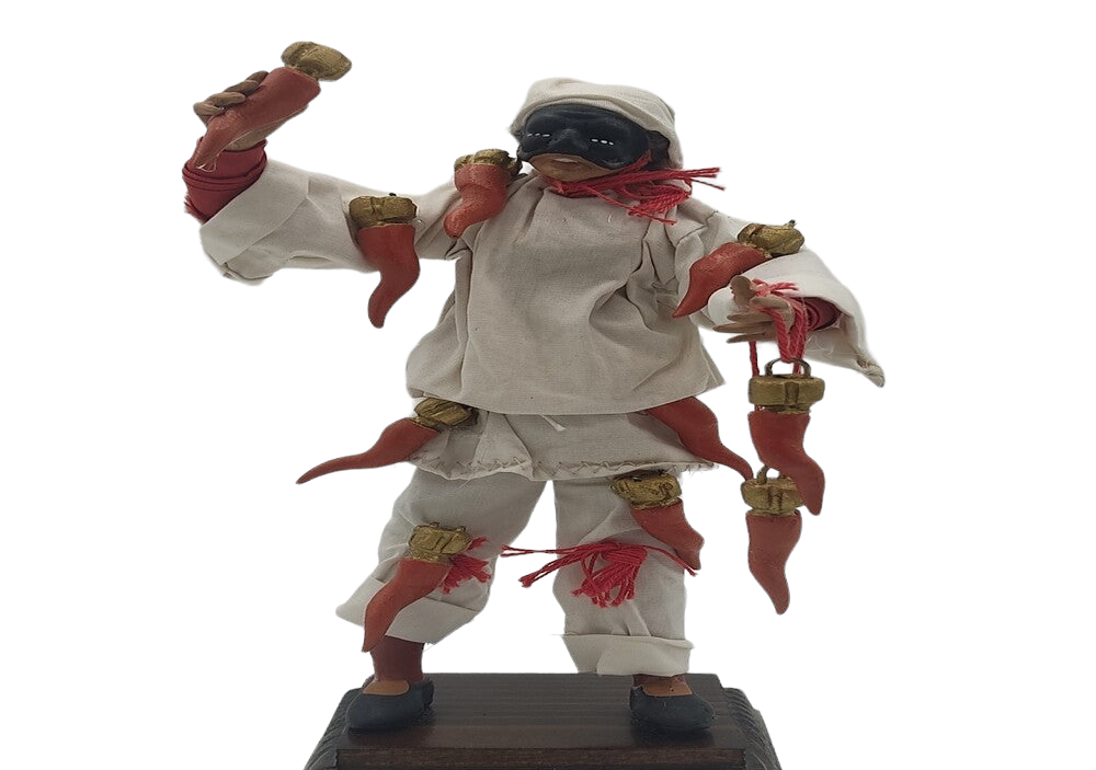 Statuina Pulcinella su terracotta Lucia Vitiello Gioielli di Napoli