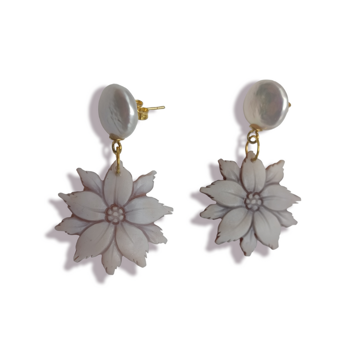 Flower earrings on cameo