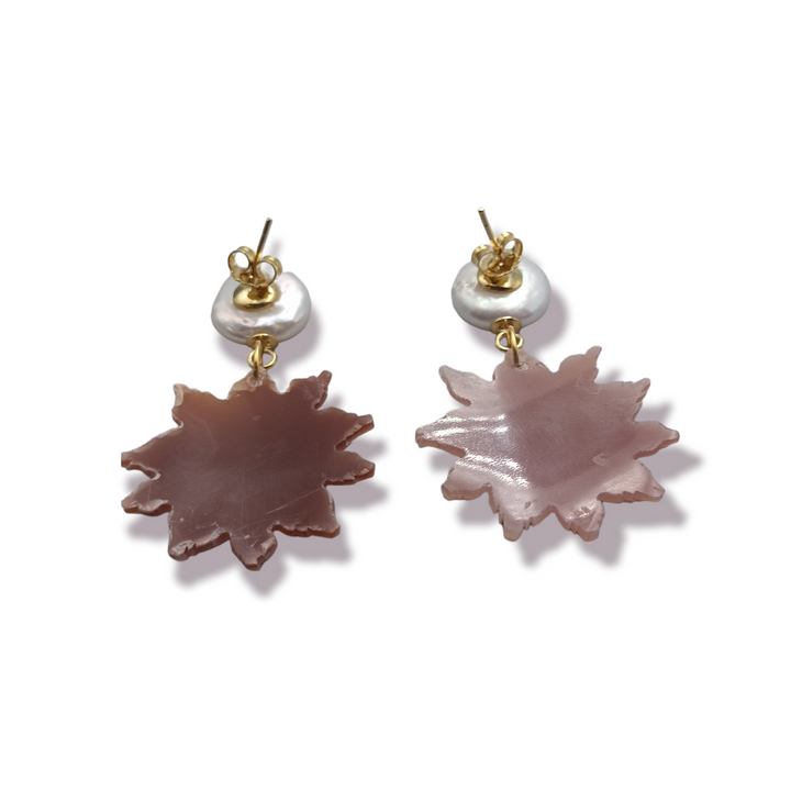 Flower earrings on cameo