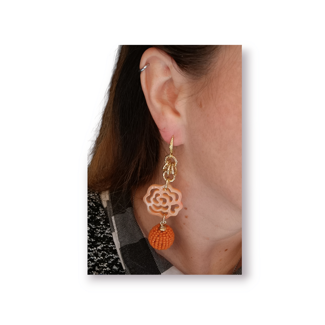 END OF COLLECTION - Pearl and agate earrings