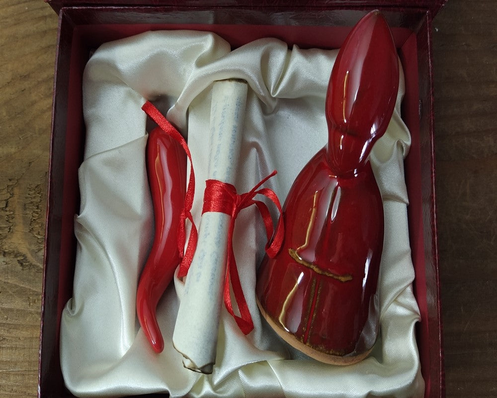 Sacro e profano su terracotta Lucia Vitiello Gioielli di Napoli